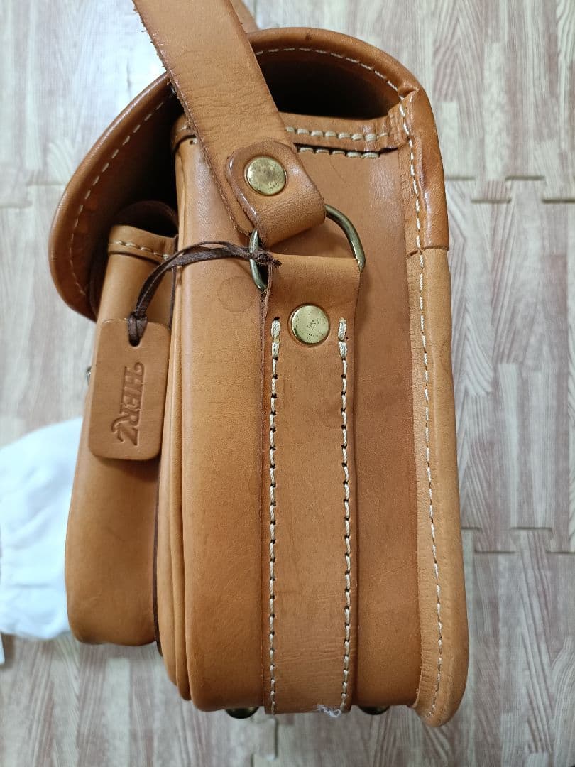 HERZ ヘルツ ギボシ留めショルダー CK-100 Lサイズ