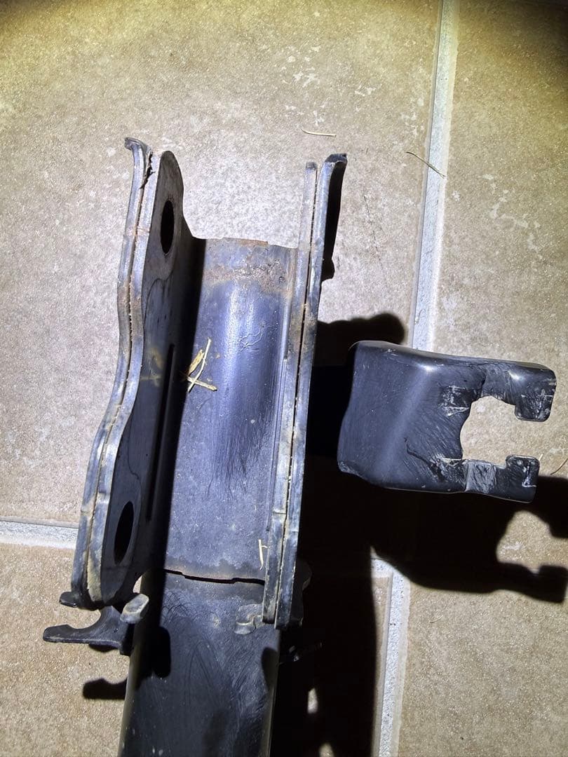 日産　エルグランド　tne52 フロントサスペンション　左右　令和３年　純正