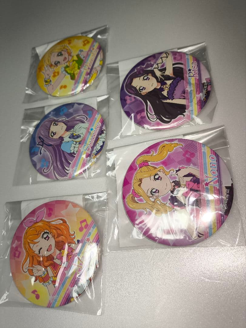 アイカツ　まるい缶バッジ　大空あかり　大地のの　白樺リサ　オフィシャルストア限定