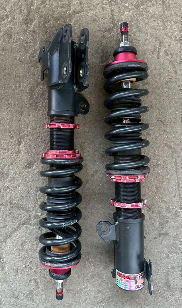 パーツ DAMPER ZZR DAA-NHP10 TOYOTA AQUA