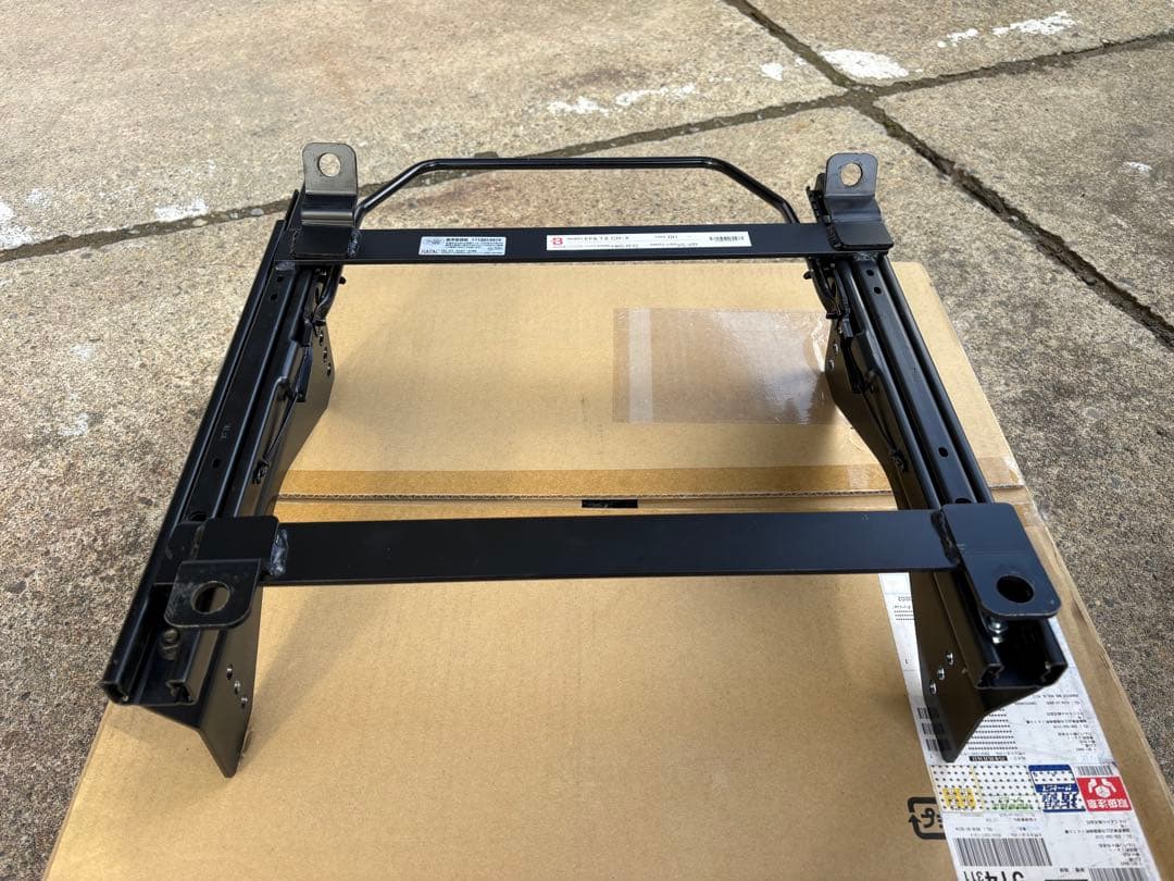 RECARO BRIDE フルバケシートレール　CR-X EF系　ホンダ