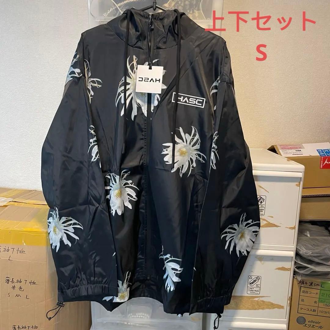 新品 花柄スキーウェア上下セットS男女兼用スノボウェア