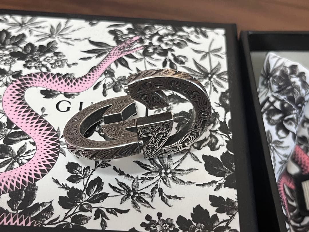 GUCCI グッチエングレービング インターロッキングG キーホルダー