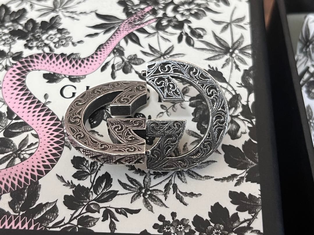 GUCCI グッチエングレービング インターロッキングG キーホルダー