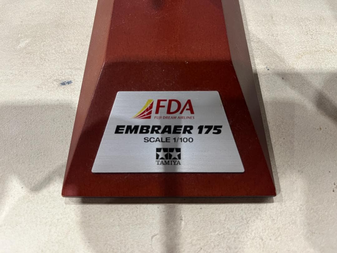 フジドリームエアラインズ | EMBRAER 175 1:100