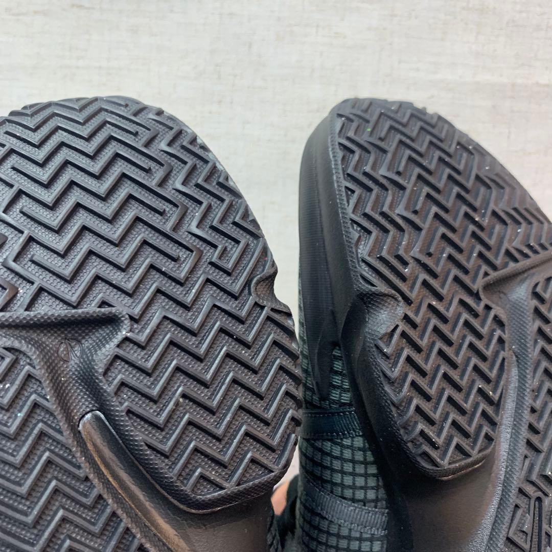 NIKE LEBRON WITNESS VII レブロン ウィットネス7