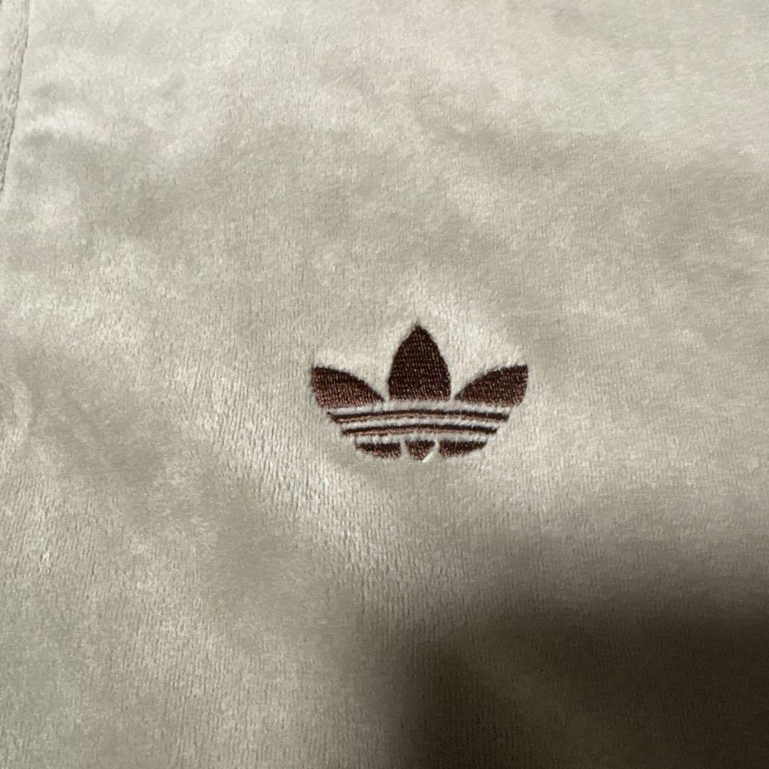 adidasベロア　ベージュ ジャケット M 値下げ大歓迎‼️