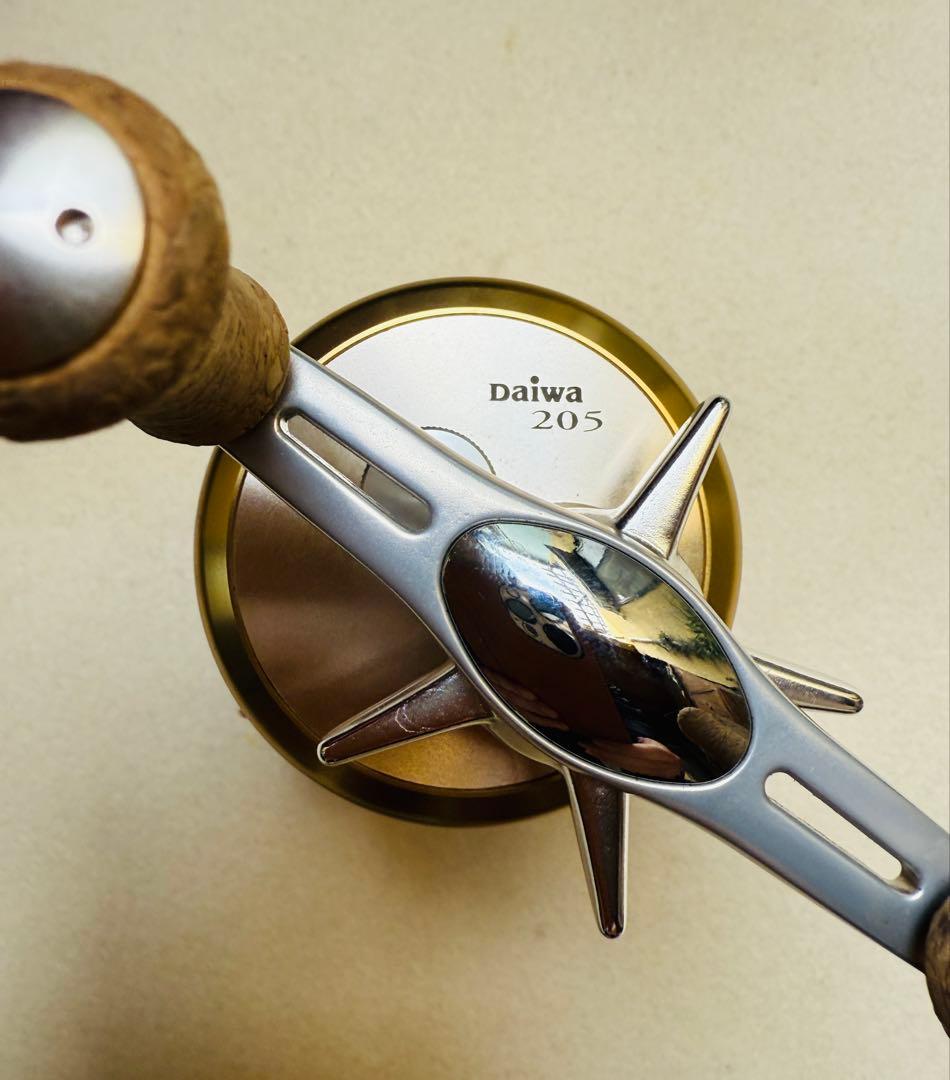 Daiwa Millonaire CVZ 205 ベイトリール