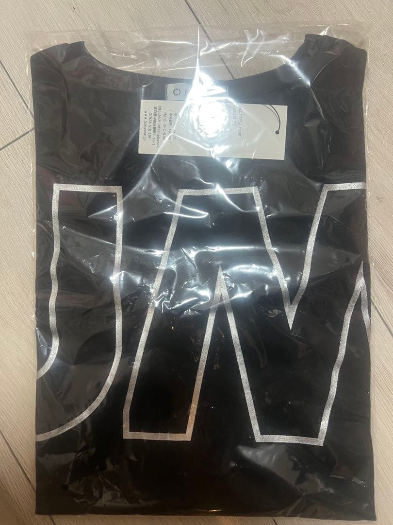 【新品 未開封】JUMPONE JUMPプリント 黒＆シルバー Tシャツ
