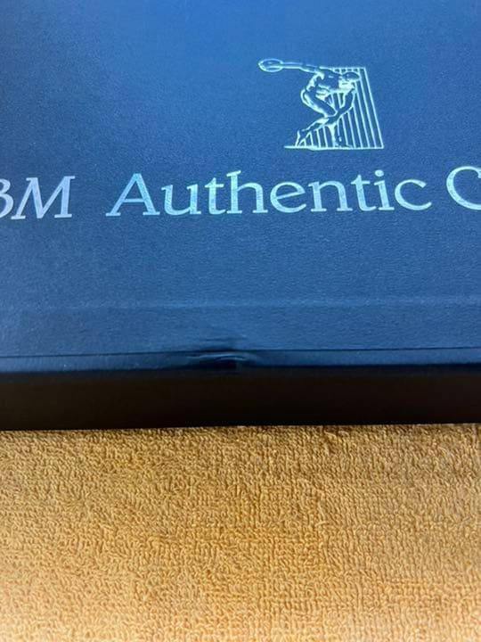 BBM・広島カープ・鈴木誠也・直筆サイン入りユニフォーム