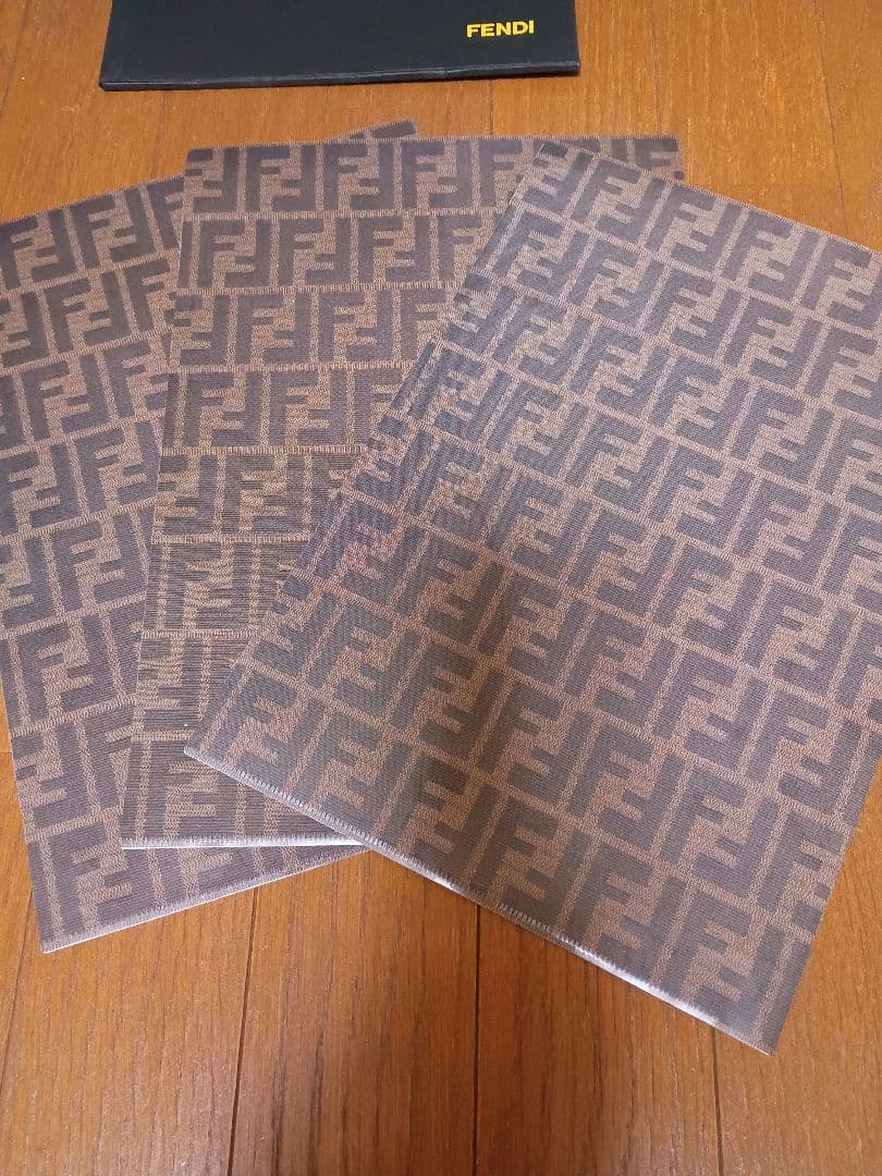 FENDI フェンディ　クリアファイル　3枚　非売品　希少　ノベルティ