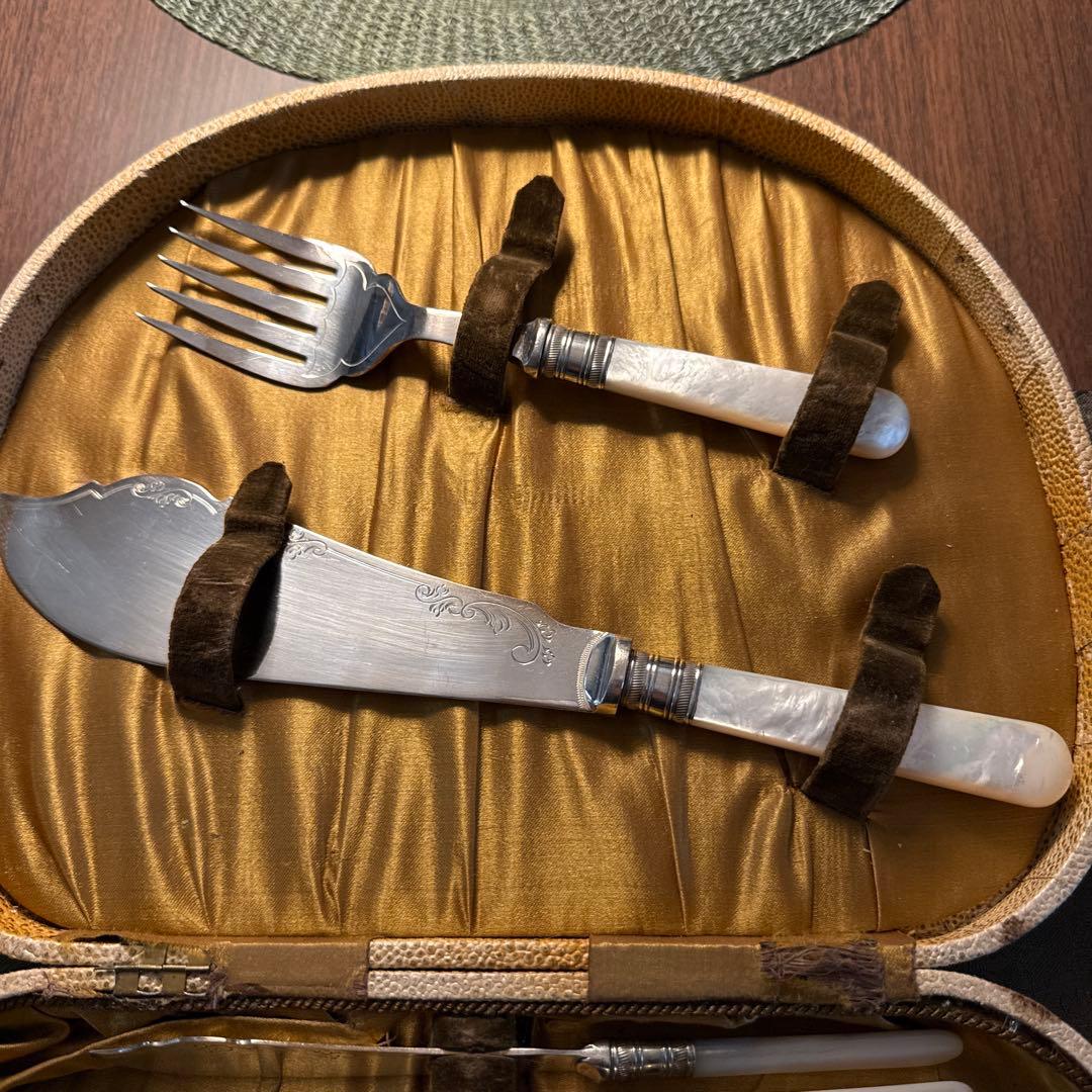 癒*い様 英国クラシック カトラリーセット、アンティーク、白蝶貝のハンドル イギ