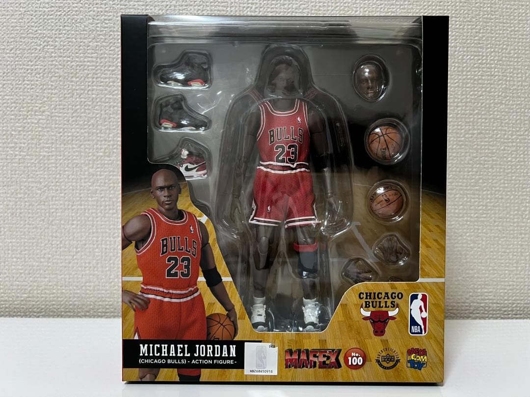 MAFEX　マイケル・ジョーダン　1/12スケール　アクションフィギュア