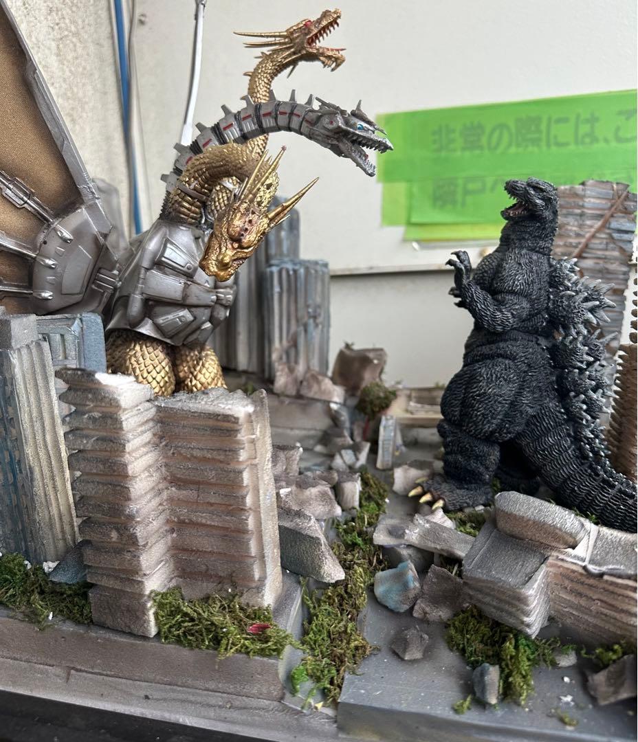 ゴジラvsメカキングギドラ新宿副都心決戦レジンキット・ジオラマ完成品
