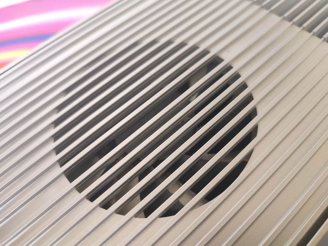 RGB VIVID2 中古 chihiros アクアリウム　ライト