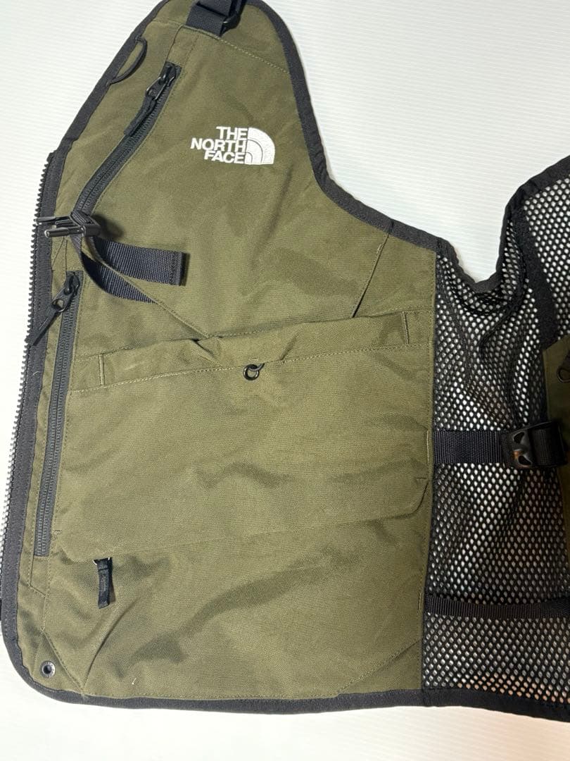 希少なLサイズ！【ほぼ未使用】ノースフェイス ギアメッシュベスト ニュートープ