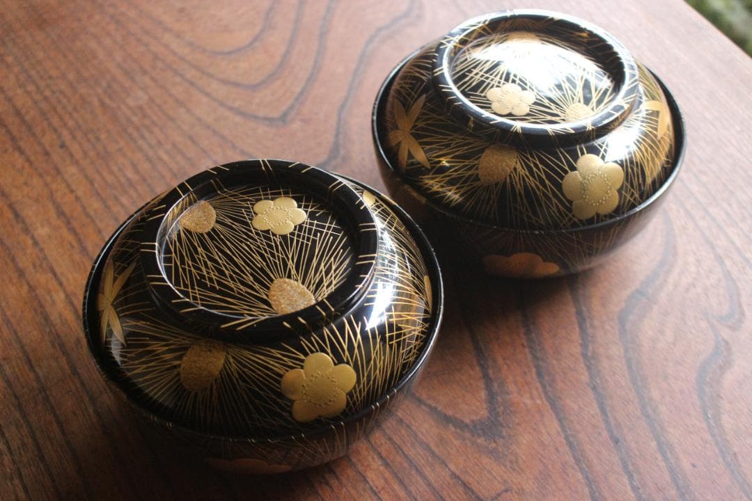 デッドストック！時代黒漆に極上松竹梅蒔絵の映える煮物椀2点（検輪島塗雑煮椀蒔絵椀