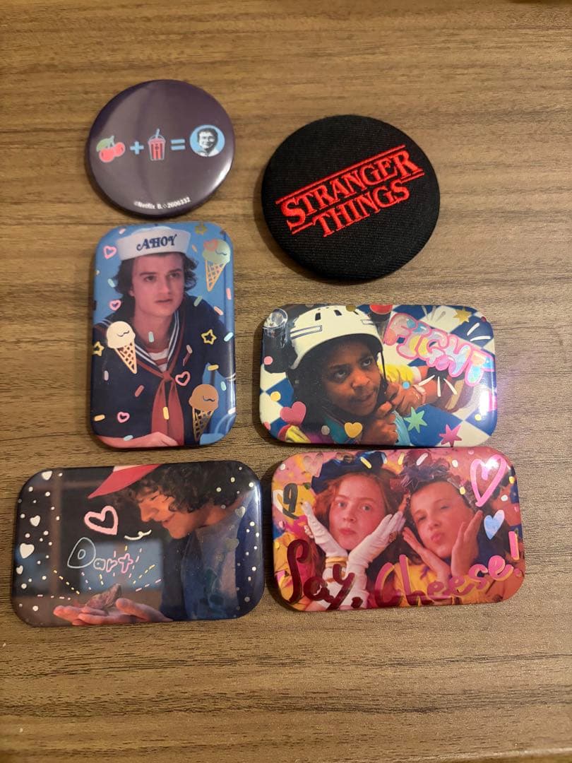 ストレンジャーシングス 缶バッチセット