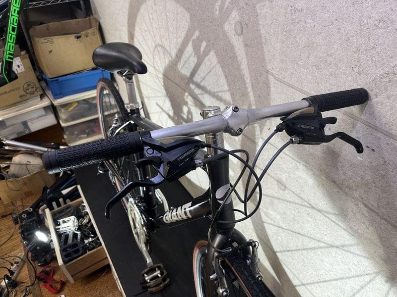 GIANT ESCAPE R3 クロスバイク sizeS　グレーカラー