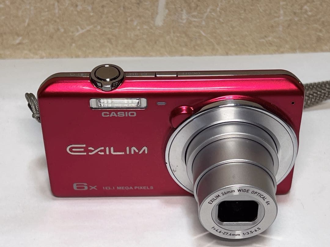 CASIO EXILIM EX-ZS25コンパクトデジタルカメラ