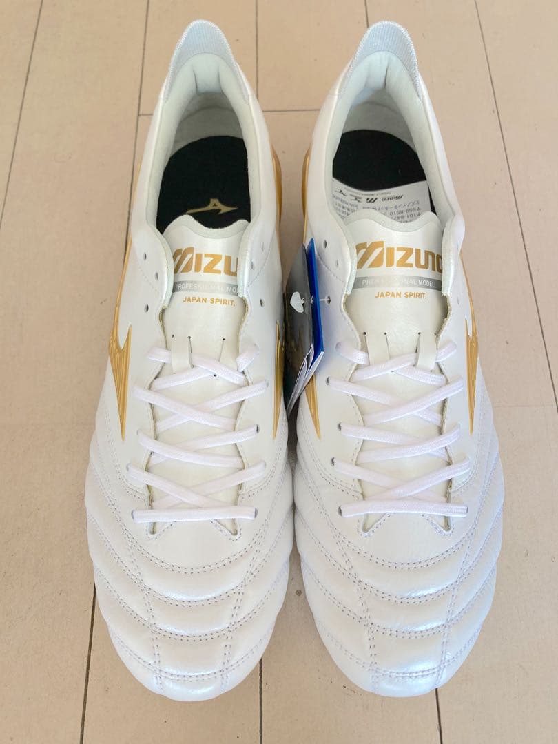 モレリアネオ4ジャパン　白✖️金　27.0㎝　新品。