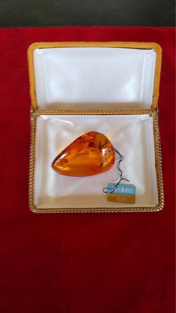 琥珀ブローチ　宝石　天然琥珀パワーストーン　ジュエリー　琥珀