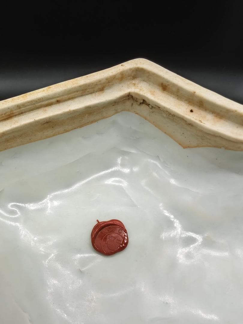 大明隆慶年製　五彩双龍紋蓋箱 官窯物(E-20)