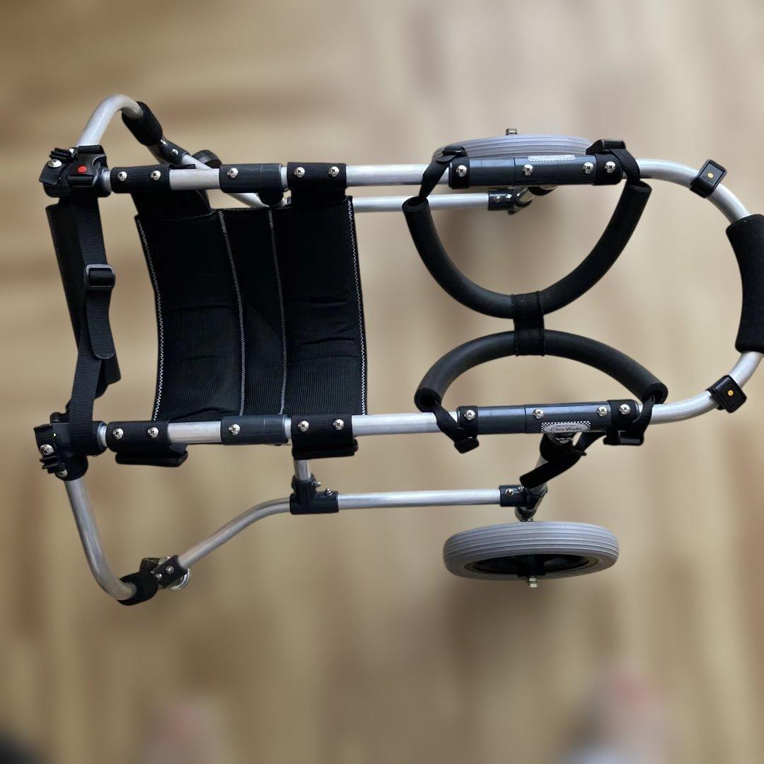 犬用車いす 中型犬用　クララワークス　高さ調整可能