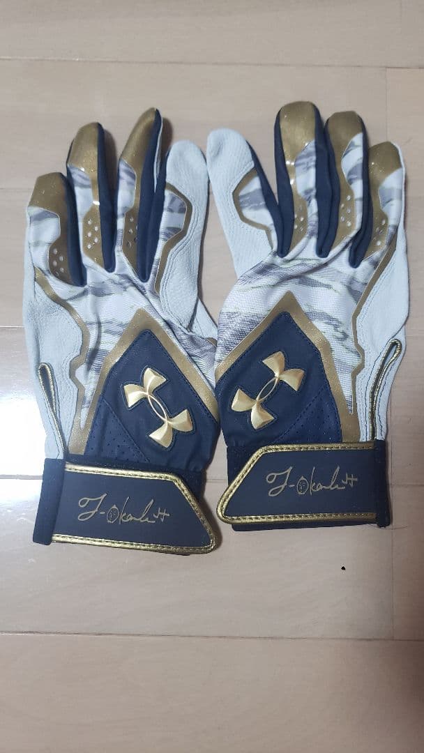 オリックス日本一☆T岡田 バッティンググローブ 55