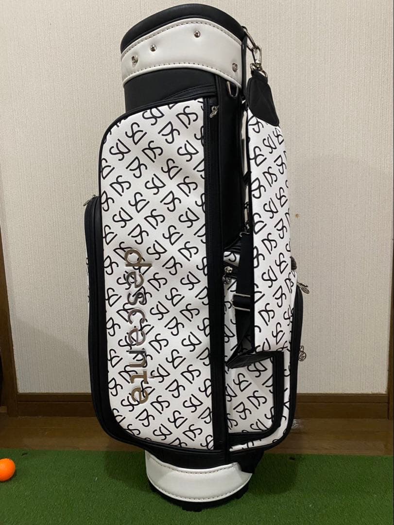 デサントゴルフ レディース キャディバッグ(8.5型) グラフィックデザイン