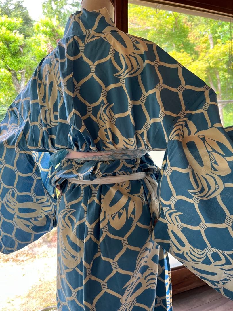 青色 カニ模様 浴衣　仕立て上がり　身長150cmほど　アンティーク浴衣
