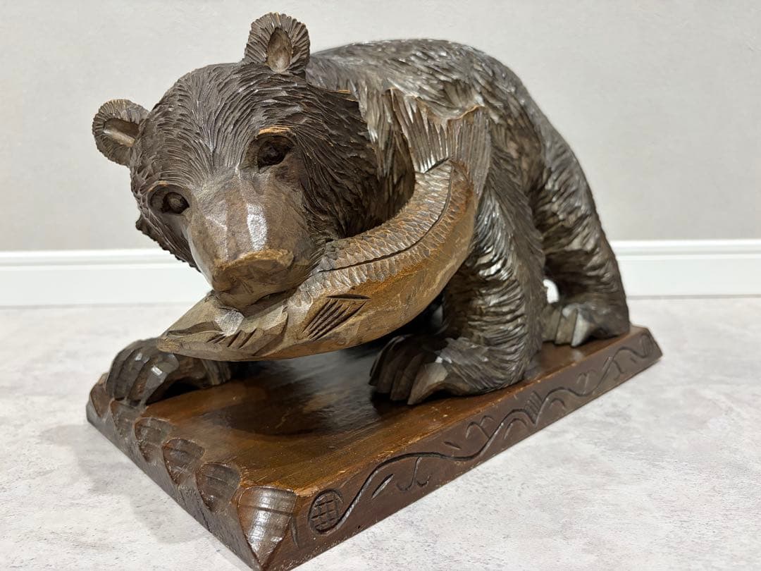 木製クマの彫刻　木彫り　熊　1967年もしくは1969年製　山峰作　昭和レトロ