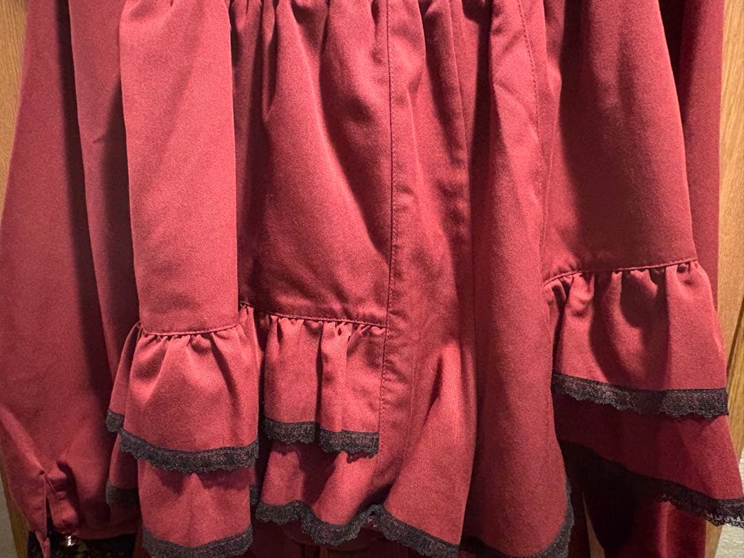 【匿名発送】 サイドアップヘムセットアップ ワイン