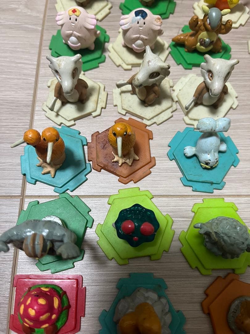 ポケモン フィギュア 台座　97体　まとめ売り