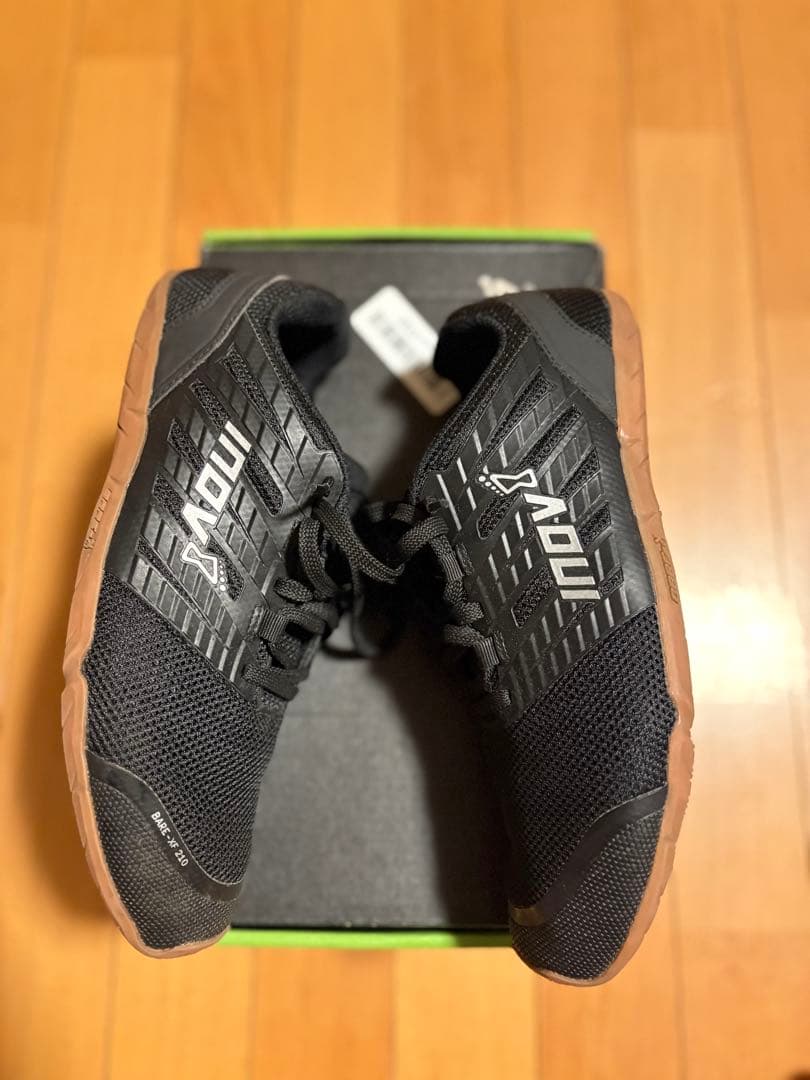 inov8 イノヴェイト トレーニングシューズ ブラックガム