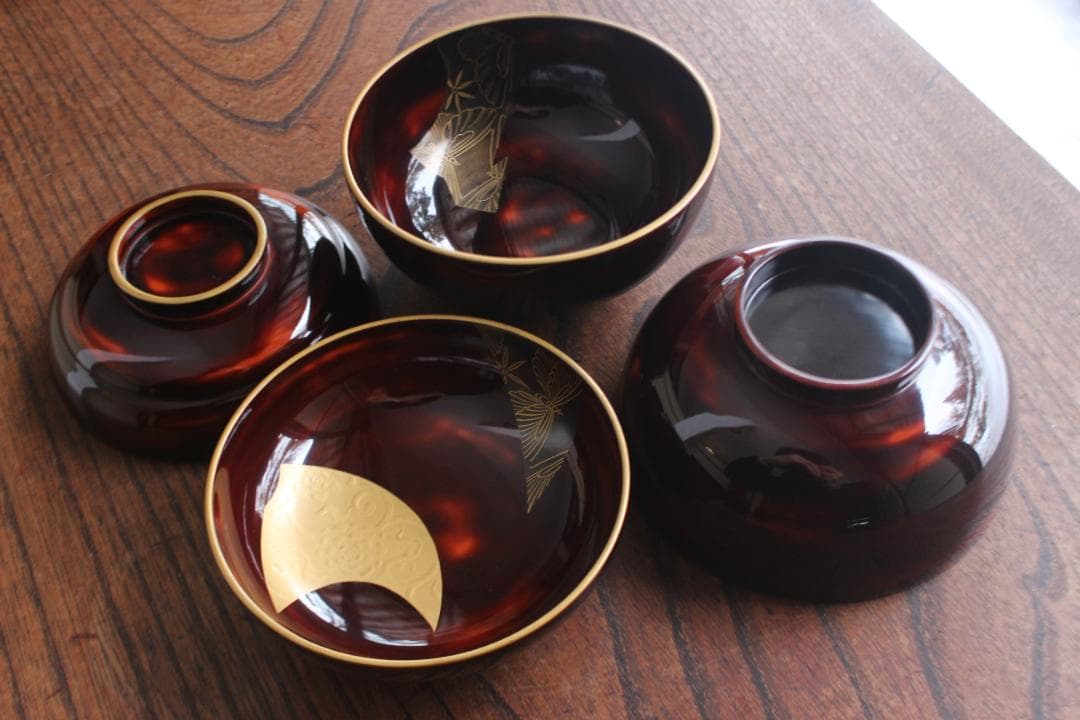 時代逸品！風情ある曙塗に優美な緞子蒔絵の映えるお椀2点（検輪島塗吸い物椀蒔絵椀