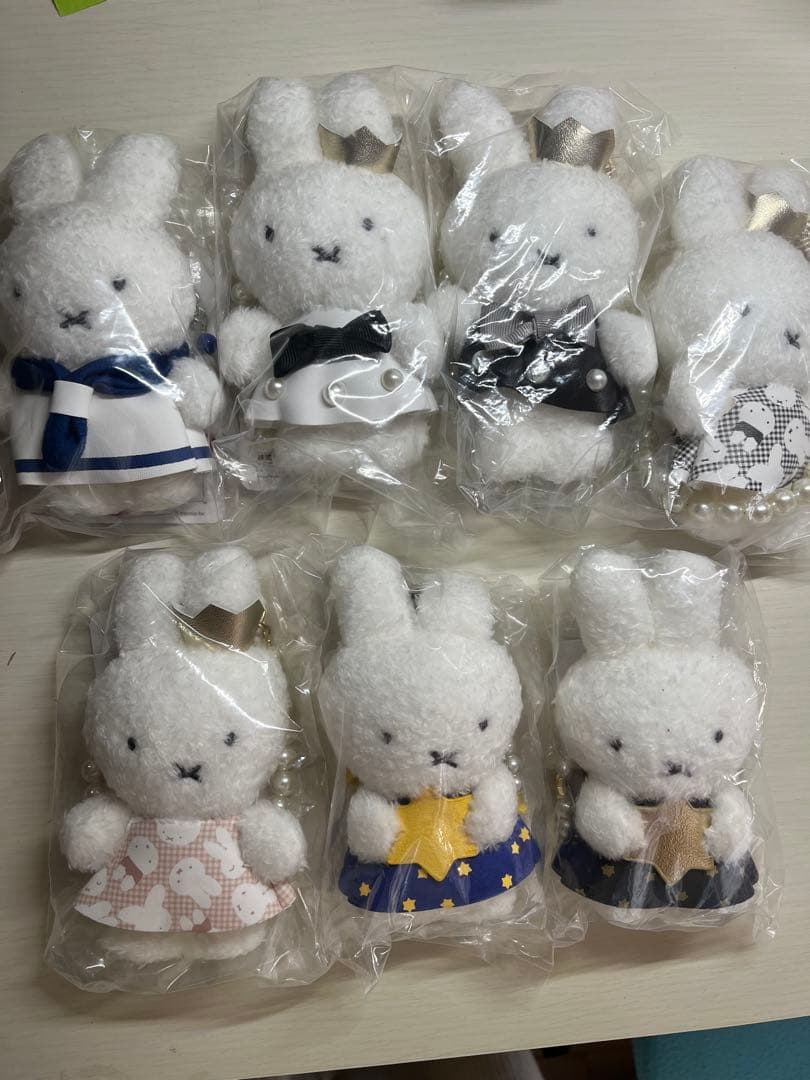 横浜限定　ミッフィー ぬいぐるみ 7体セット キーチェーン