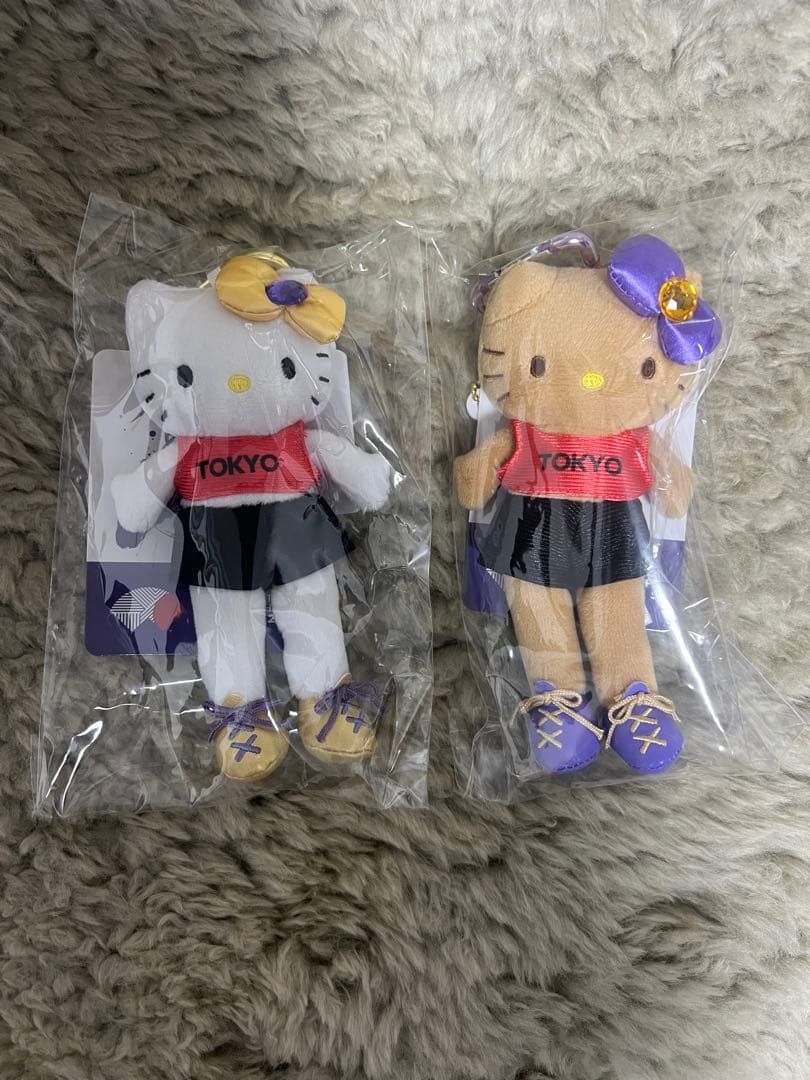 世界陸上　ハロー　キティ　ぬいぐるみ　キーホルダー