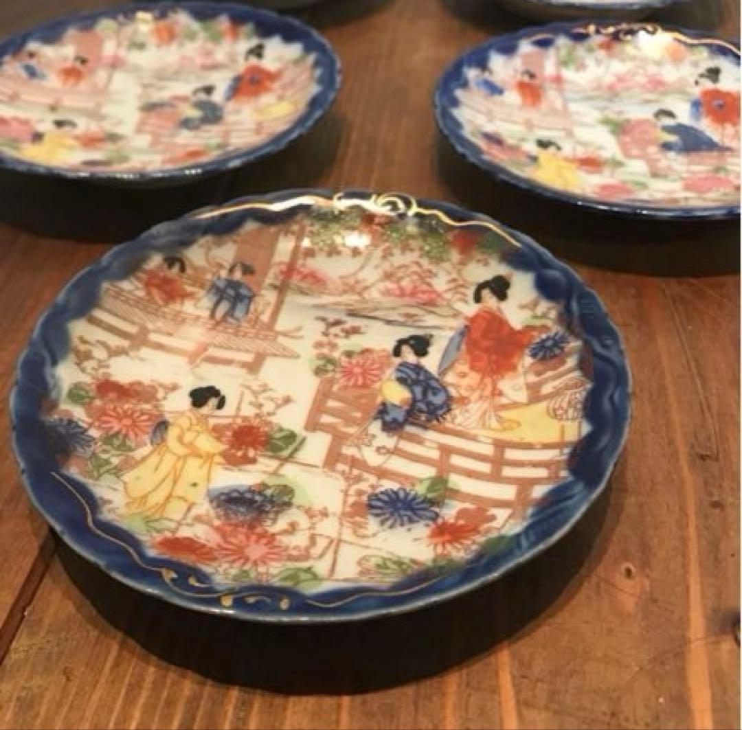 美品　陶芸　希少　年代物　青絵皿　菊花　銘々皿　丁寧に描かれた　華やかな皿　薄い