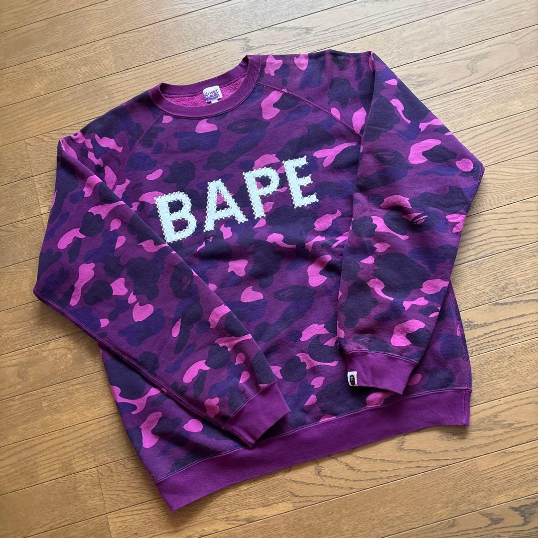 APE BAPEロゴ　ラインストーン　カモ柄　トレーナー　　パープル/L