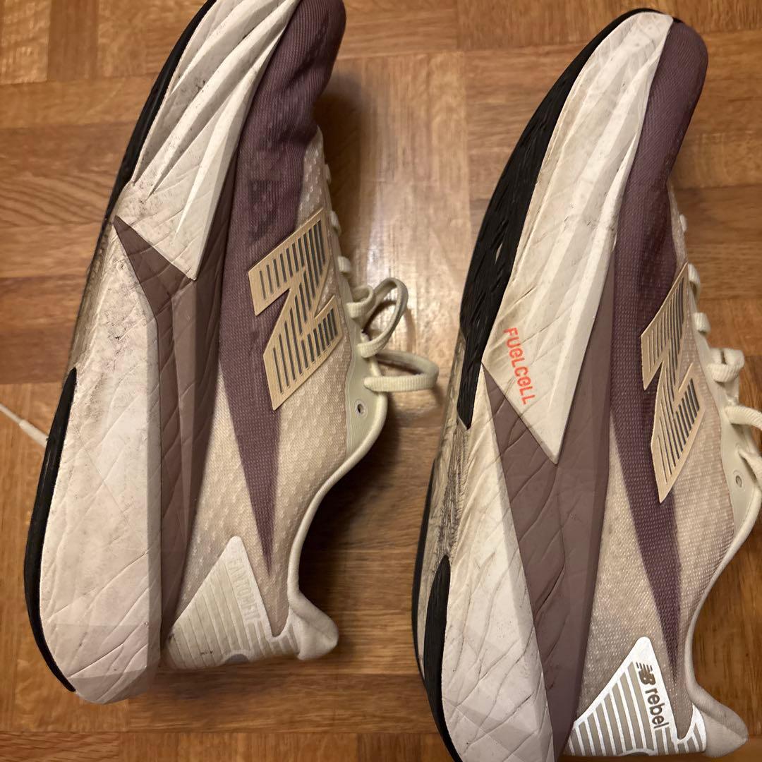 ニューバランス NEW BALANCE FuelCell Rebel V5