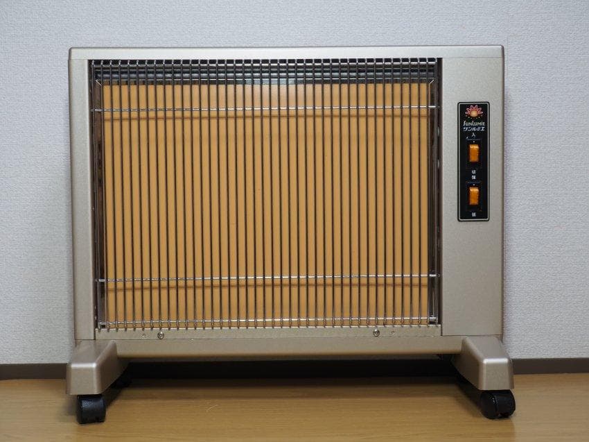 遠赤外線暖房機　サンルミエ キュート 　E800LS