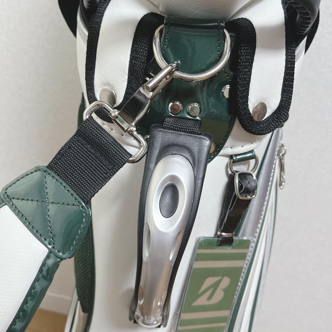 K129 TOUR B スタンド式キャディバッグ ネームプレート付き