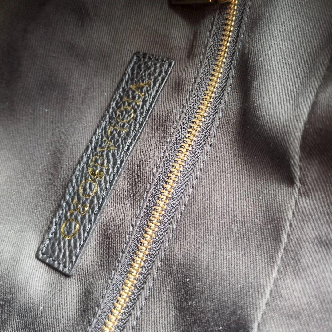 VIOLADOROのレザーボディバッグ