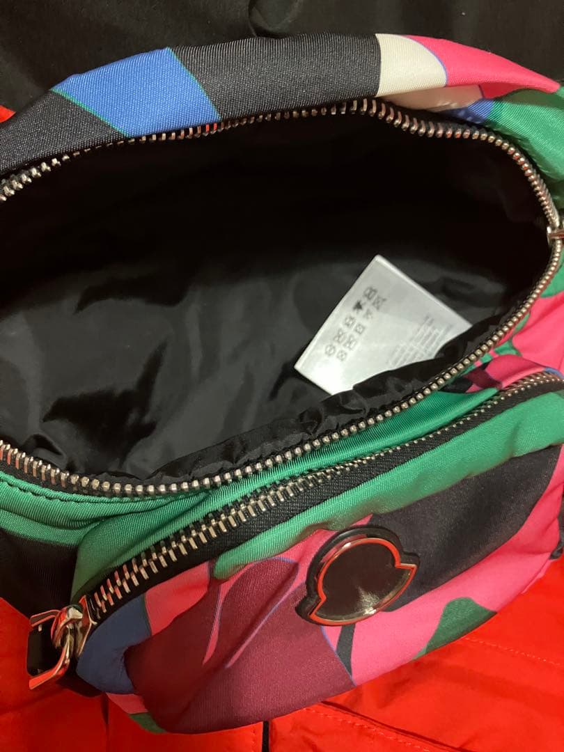 モンクレール ボディバッグ・ウエストポーチ カラフル