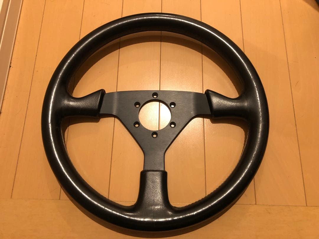 momo cobra2 36パイ コブラ ステアリング