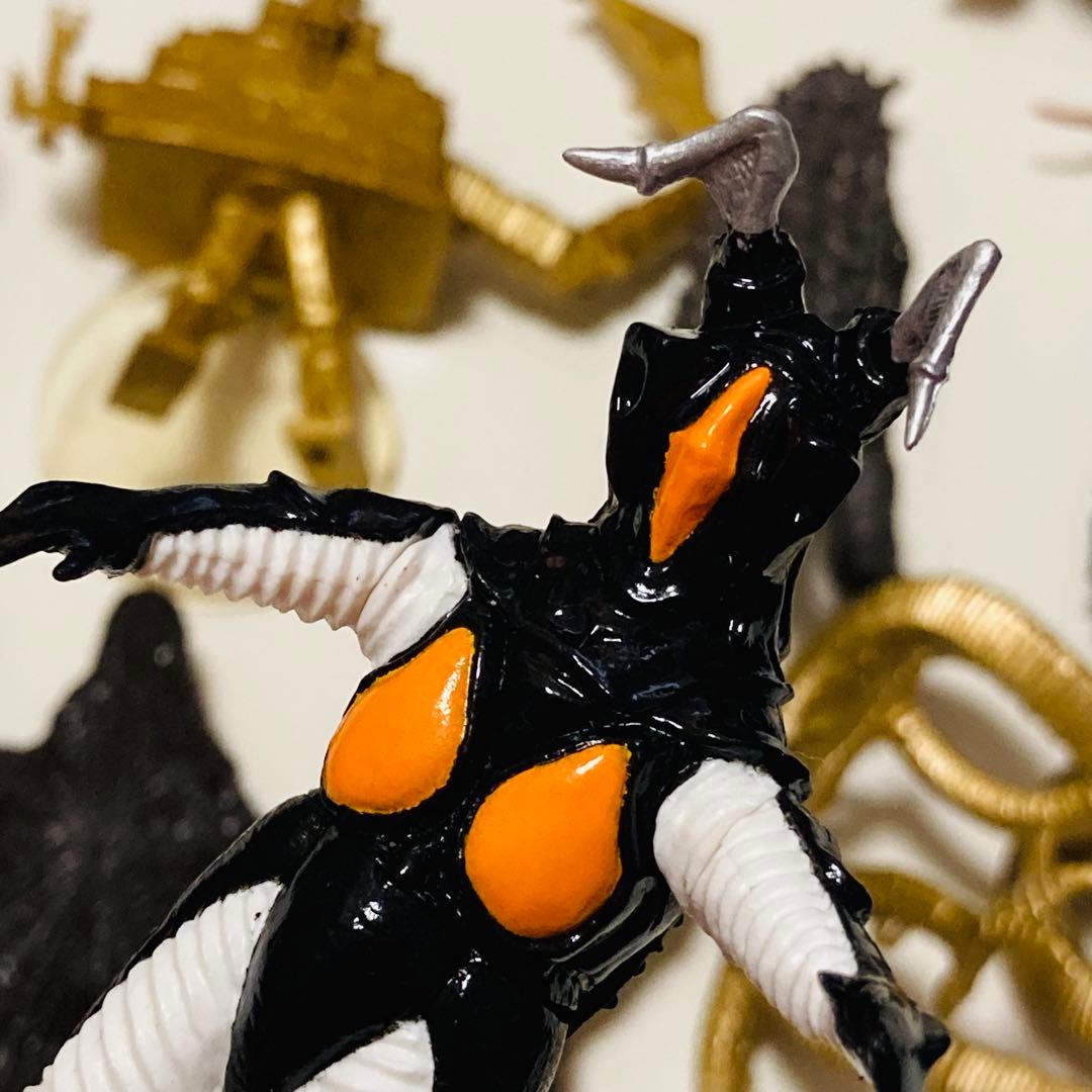 ガシャポン✳️ウルトラマン『HG 怪獣シリーズ ガチャフィギュア 10個セット』