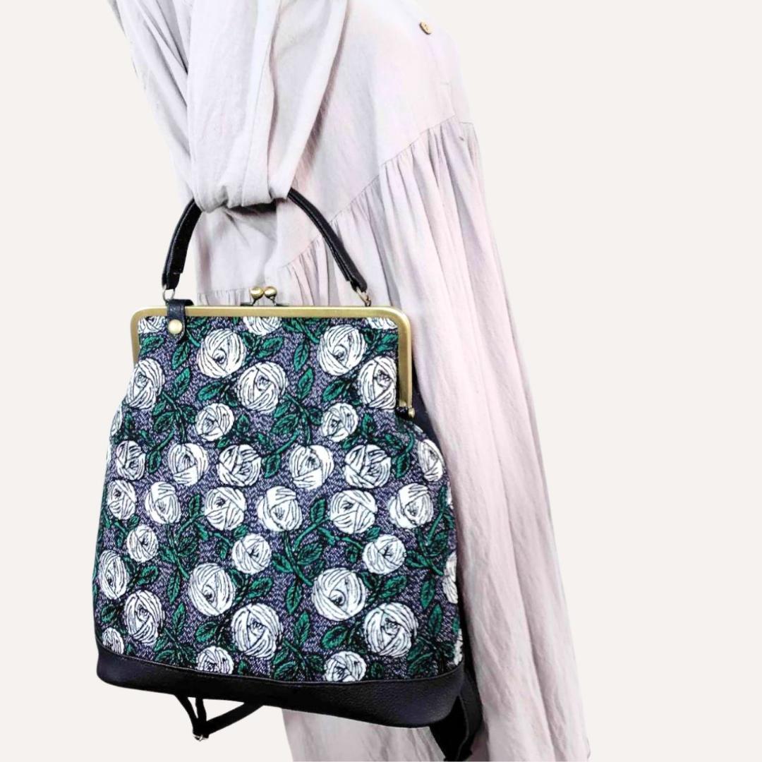 【専用】/2025rosyロージィーネイビー/がま口リュック牛革黒