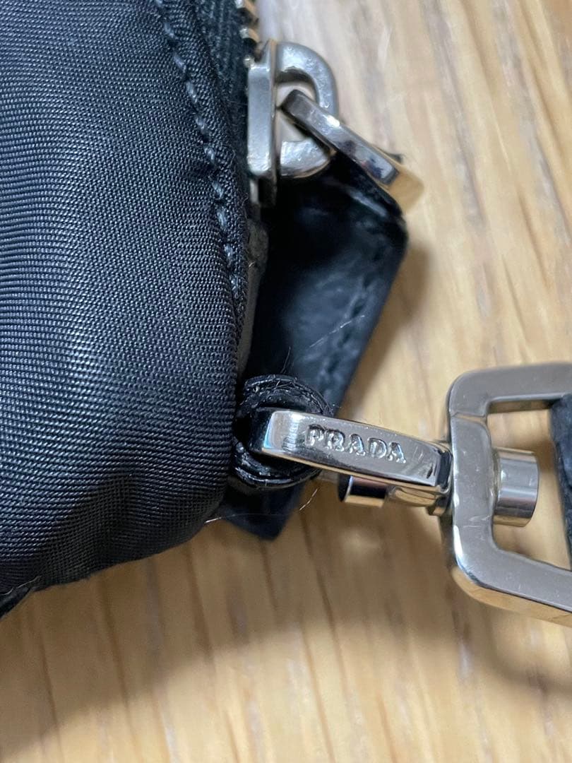 プラダ ナイロン ショルダーバッグ サコッシュ