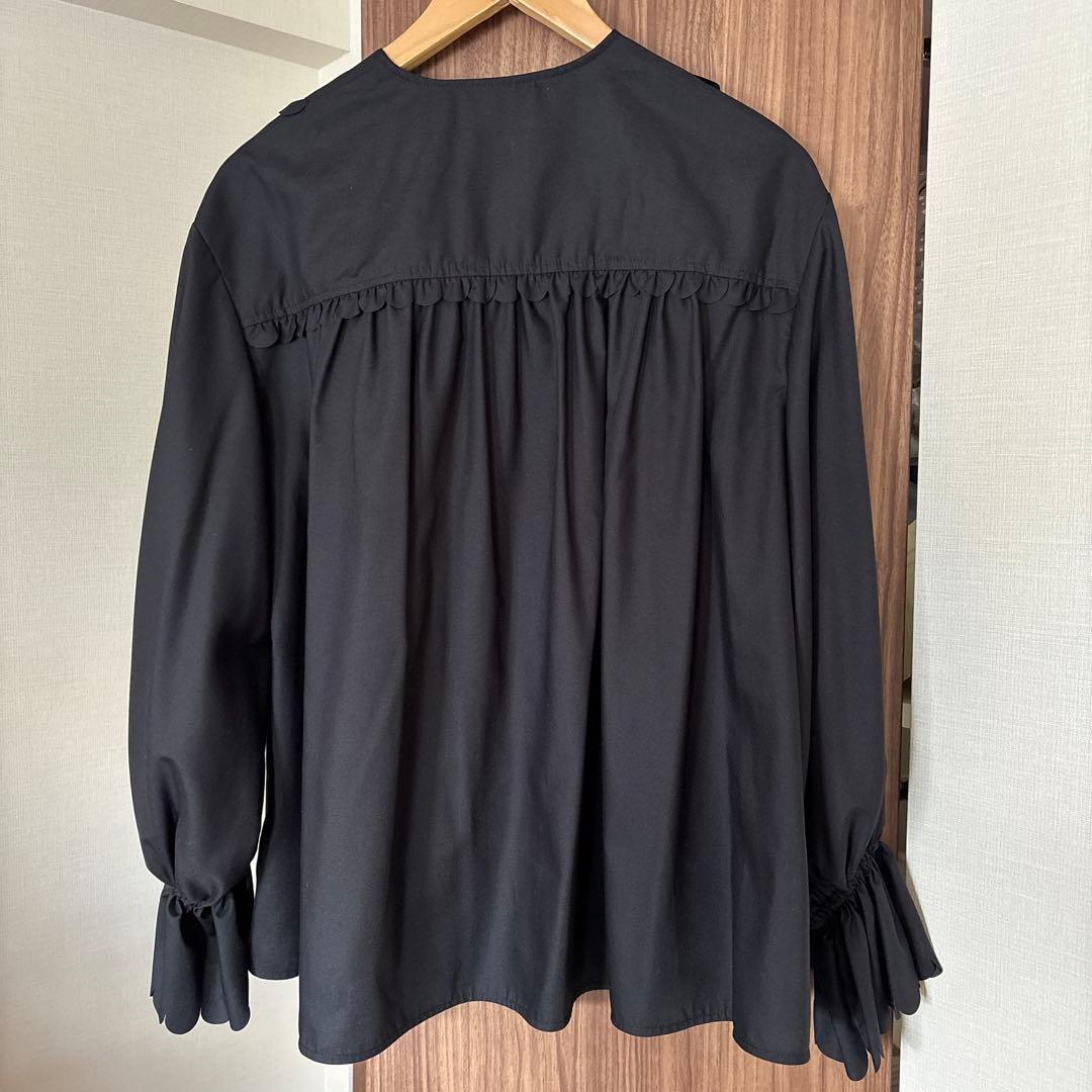 ヨリ yori スカラップカットワークブラウス